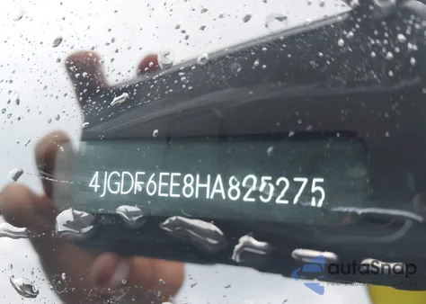 2017 Mercedes-Benz Gls 450 4Matic z USA, uszkodzony, nr VIN 4JGDF6EE8HA825275